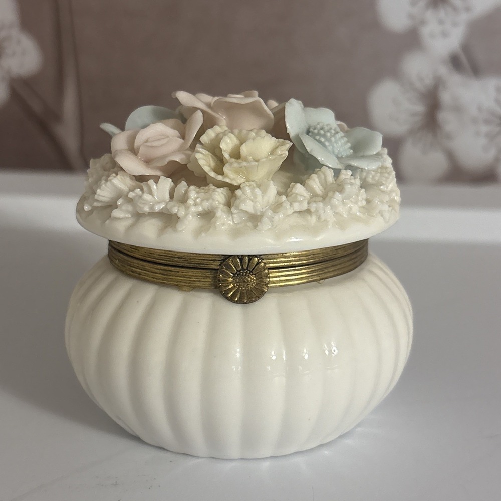 Vintage Original Arnart Creations Round Pink Floral Porcelain Hinged Trinket Box